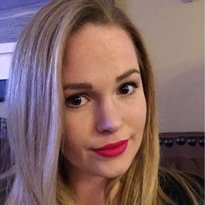 Meet your Posher, Laurel